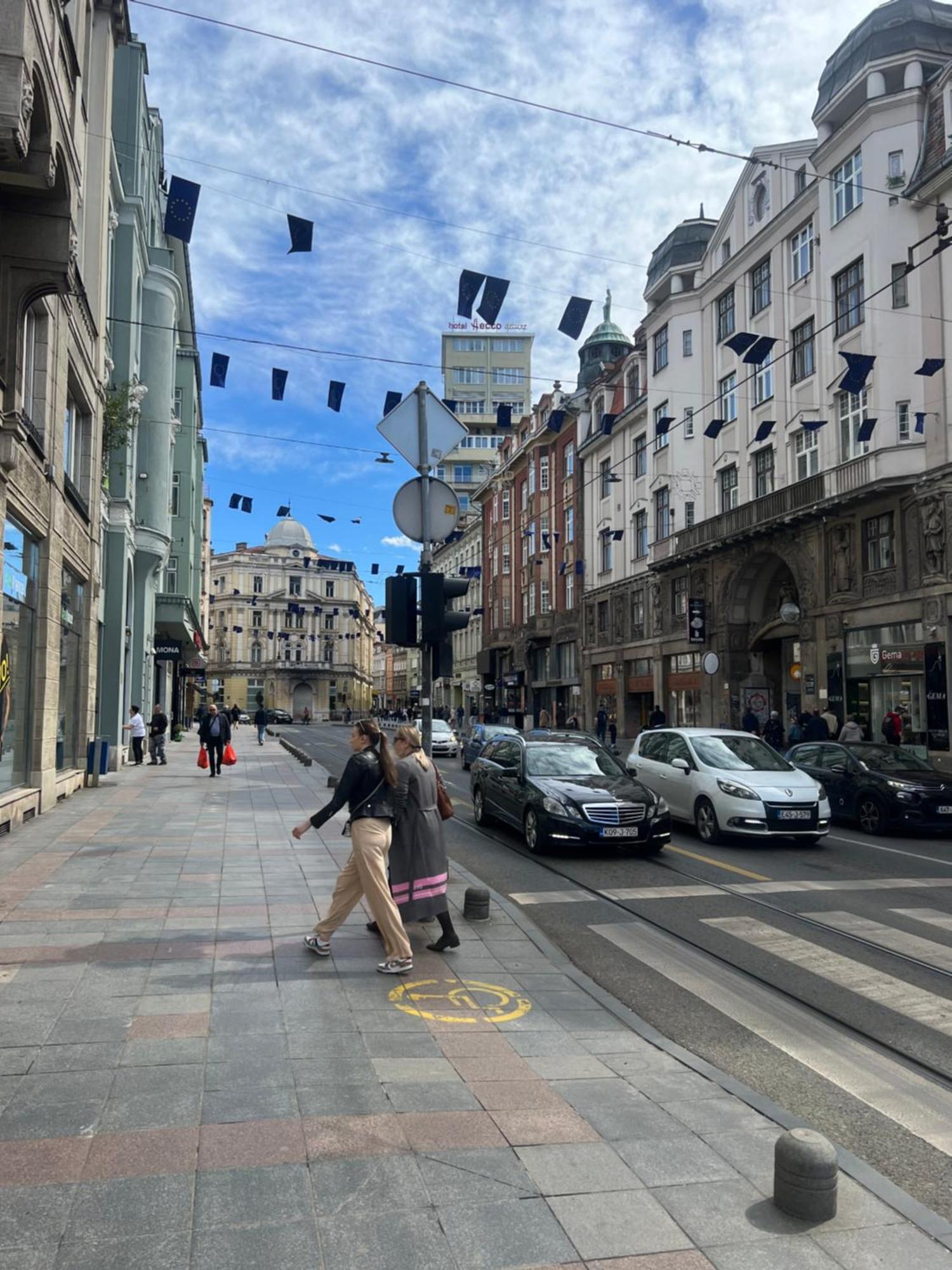 Central Bank Apartment Сараево Экстерьер фото